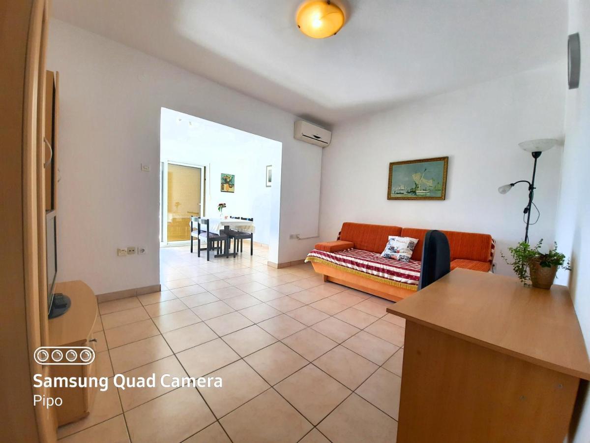 Apartman Samblic คิร์ก ภายนอก รูปภาพ