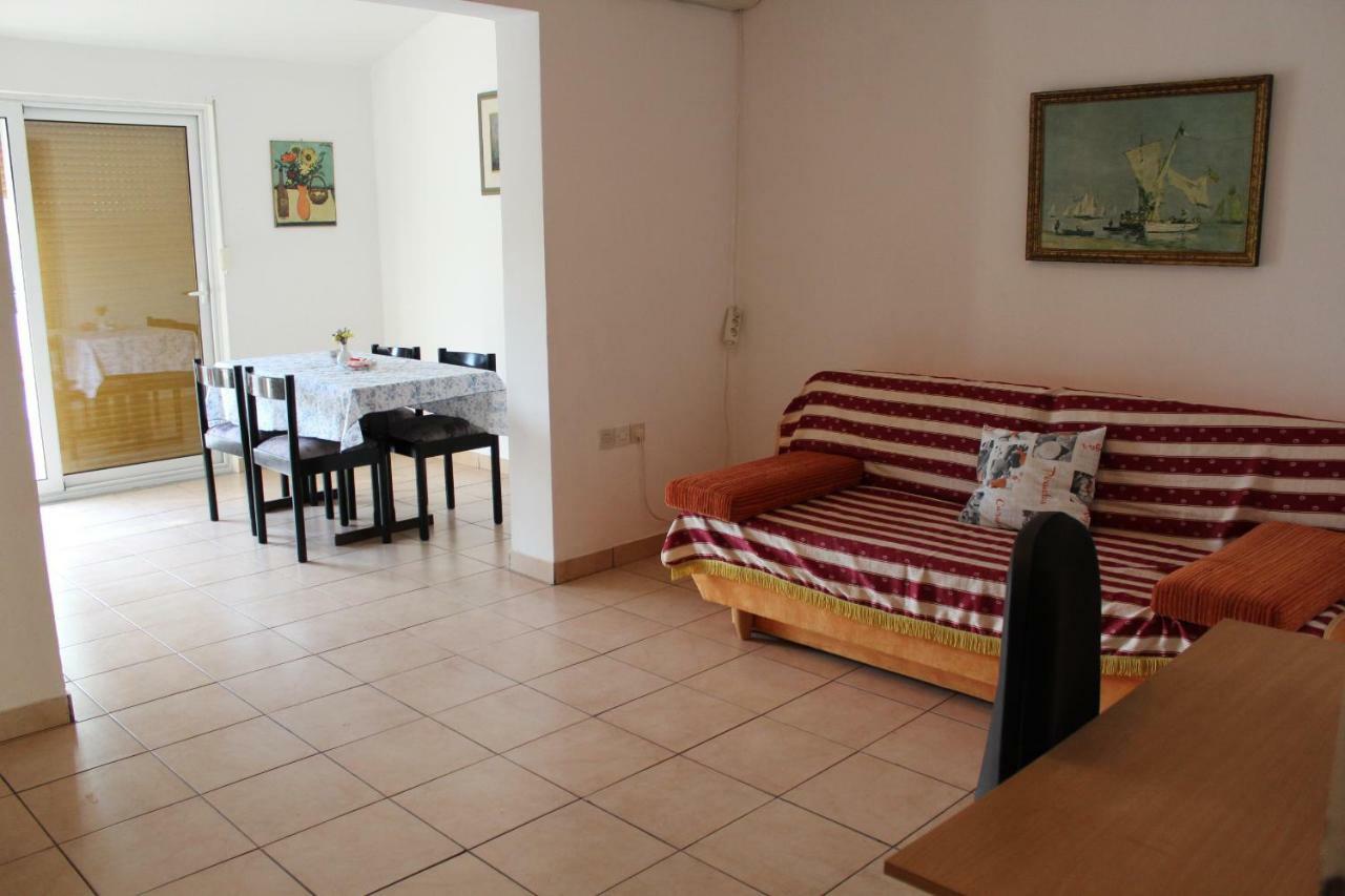 Apartman Samblic คิร์ก ภายนอก รูปภาพ